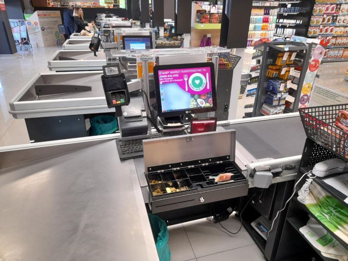 La chaîne de supermarchés My Market installe le tiroir-caisse à ouverture par le haut dans ses rénovations sur l'île de Chios, en Grèce